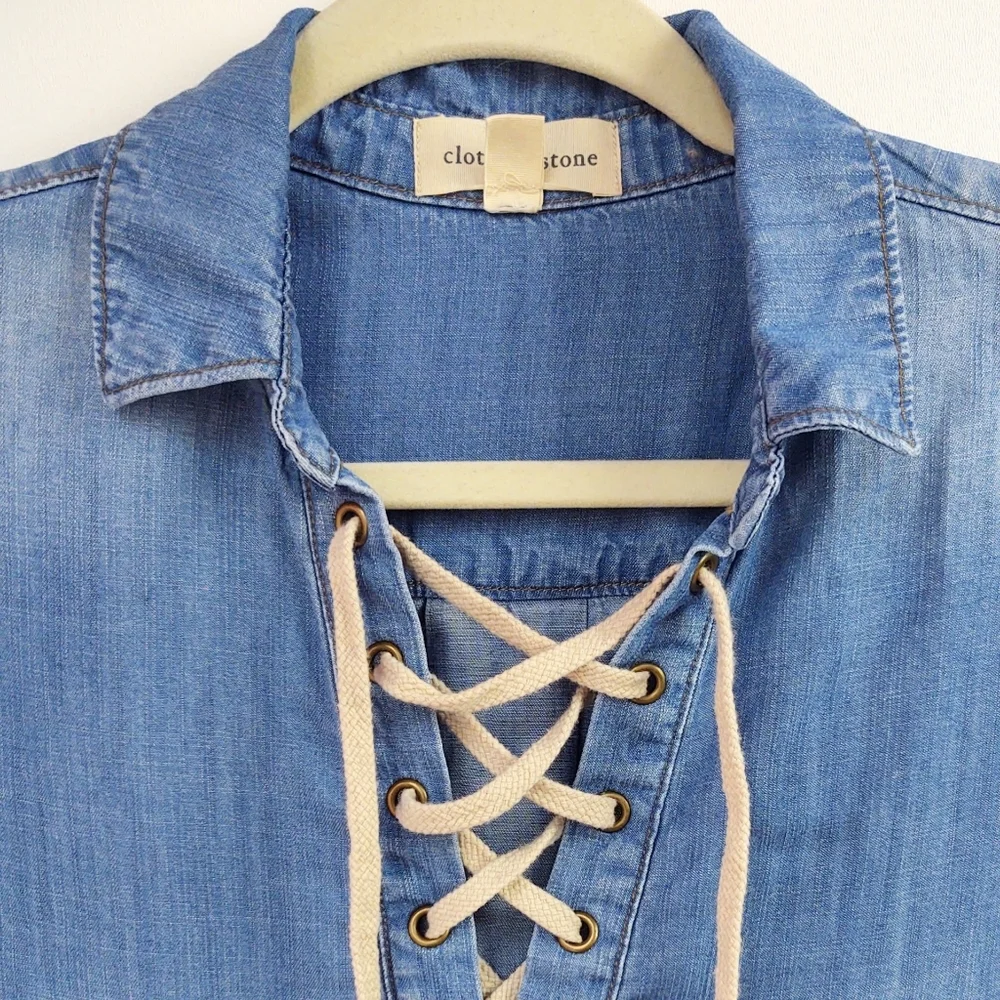 Anthropologie Cloth & Stone Chambray Lace Up Top Size XS - Picture 4 of 11